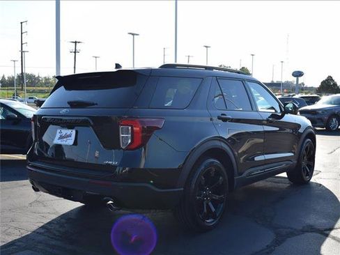 Used 2023 Ford Explorer ST-Line w/ Class IV Trailer Tow Package image 5