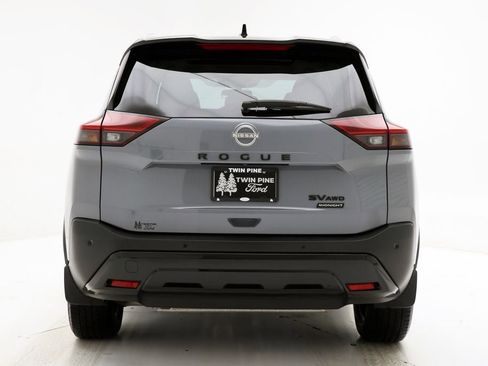 Used 2023 Nissan Rogue SV w/ SV Premium B Package image 8