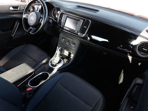 Used 2018 Volkswagen Beetle 2.0T S image 20