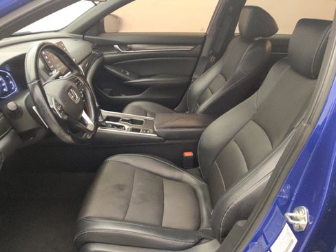 Used 2018 Honda Accord Sport image 17