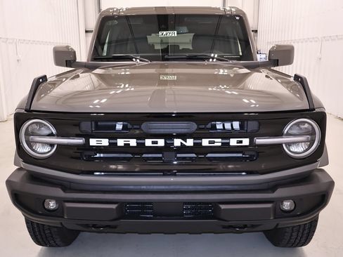 New 2026 Ford Bronco Outer Banks AWD/4WD image 4