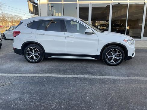 Used 2018 BMW X1 xDrive28i image 4