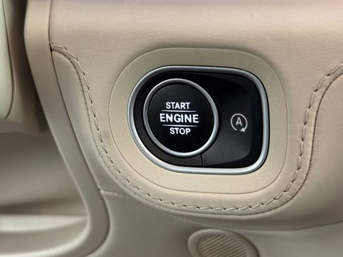 Used 2025 Mercedes-Benz Maybach GLS 600 4MATIC image 23