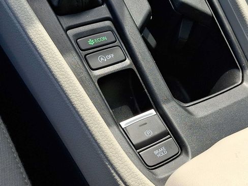 Used 2024 Honda Accord EX image 23