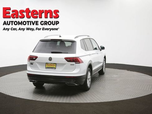Used 2020 Volkswagen Tiguan S image 39