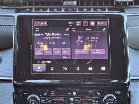 New 2025 Jeep Grand Cherokee Altitude image 3