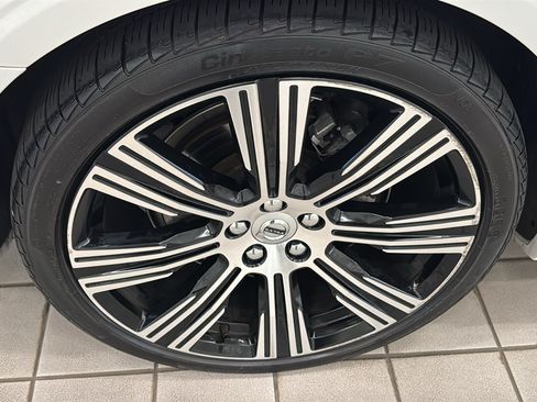 Used 2023 Volvo S90 B6 Ultimate AWD/4WD image 32