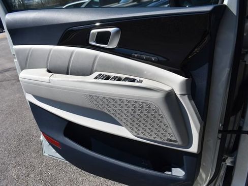 New 2026 Kia Carnival SX Prestige image 40