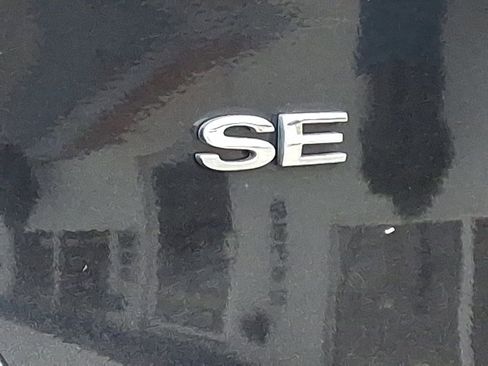 Used 2015 Ford Fiesta SE image 29