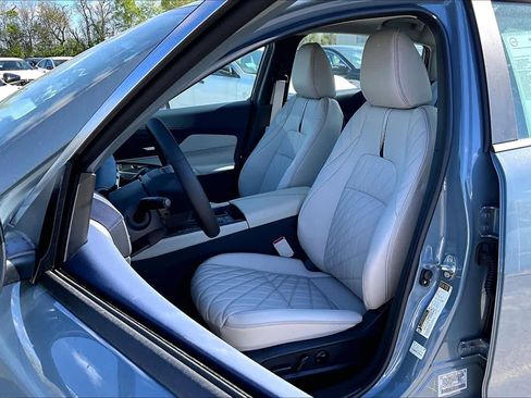 New 2026 Nissan Sentra SL w/ Floor Mat Package FWD image 18