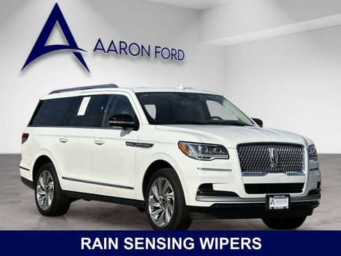 Used 2024 Lincoln Navigator L Reserve AWD/4WD image 8