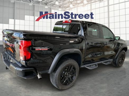 Used 2023 Chevrolet Colorado Trail Boss w/ Technology Package image 5