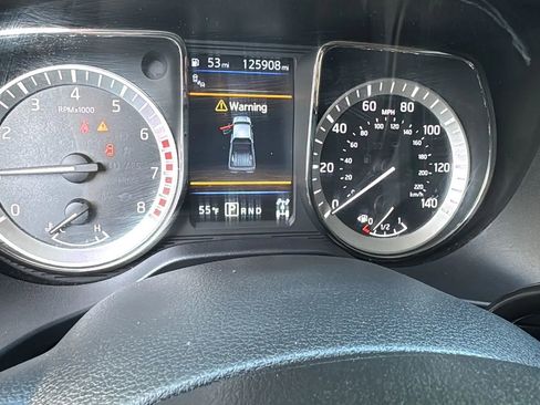 Used 2019 Nissan Titan PRO-4X w/ Pro-4x Convenience Package image 18