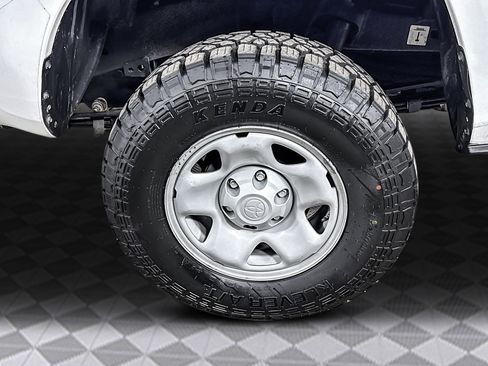 Used 2021 Toyota Tacoma SR image 33