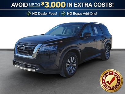 Used 2023 Nissan Pathfinder SL