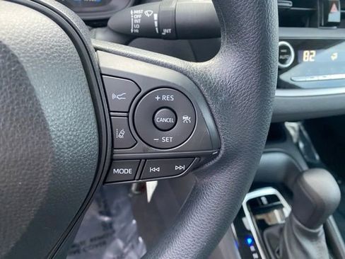 Certified 2021 Toyota Corolla LE image 20
