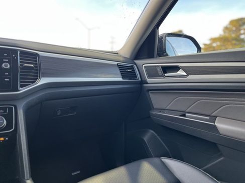 Used 2022 Volkswagen Atlas SE image 29