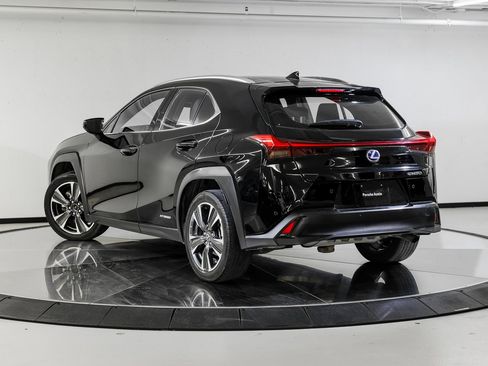 Used 2019 Lexus UX 250h w/ Premium Package image 3