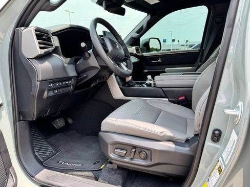 Used 2026 Toyota Tundra Limited AWD/4WD image 27