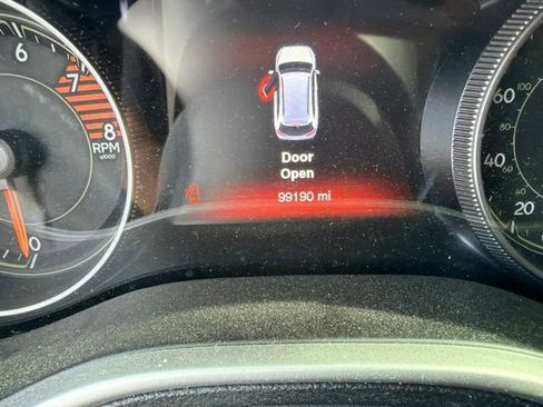 Used 2016 Jeep Cherokee Limited w/ Luxury Group FWD image 6