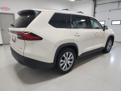 Certified 2024 Toyota Grand Highlander Limited image 12