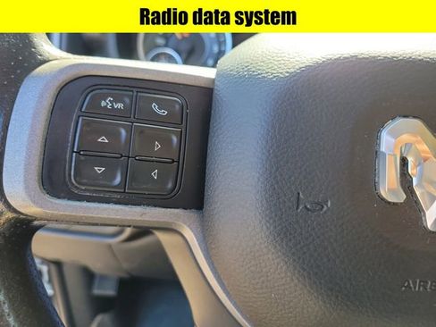 Used 2020 RAM 2500 Tradesman w/ Chrome Appearance Group AWD/4WD image 11