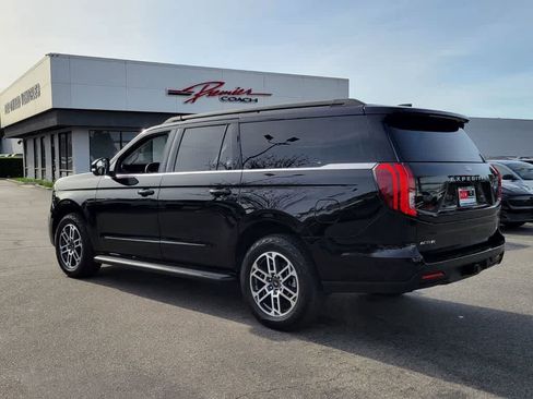 Used 2025 Ford Expedition Max Active AWD/4WD image 3