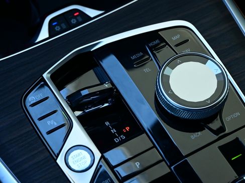 New 2026 BMW X7 xDrive40i w/ Executive Package image 18