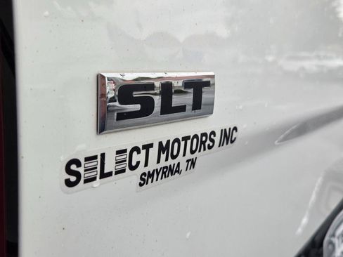 Used 2020 RAM 1500 Classic SLT w/ Luxury Group RWD image 9