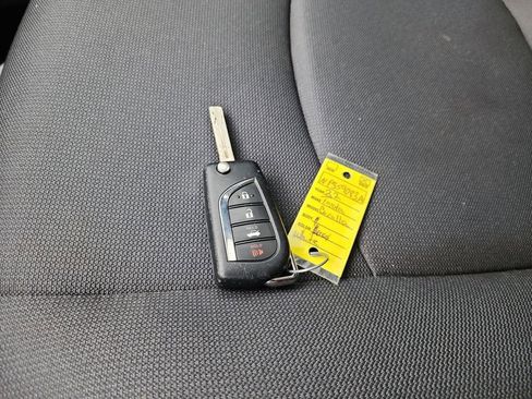 Used 2022 Toyota Corolla LE image 41