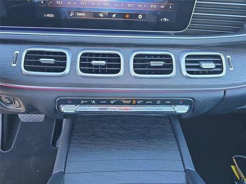 Used 2021 Mercedes-Benz GLS 450 4MATIC image 31