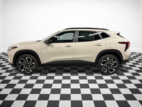 New 2026 Chevrolet Trax RS w/ Driver Confidence Package FWD image 5
