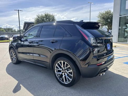 Used 2019 Cadillac XT4 Sport w/ Cold Weather Package FWD image 7