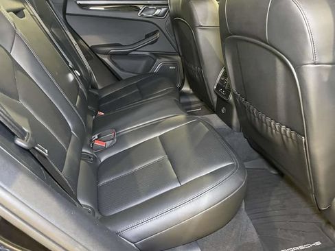 Certified 2026 Porsche Macan AWD/4WD image 22
