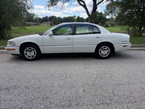 Used 1999 Buick Park Avenue w/ Gran Touring Pkg FWD image 2