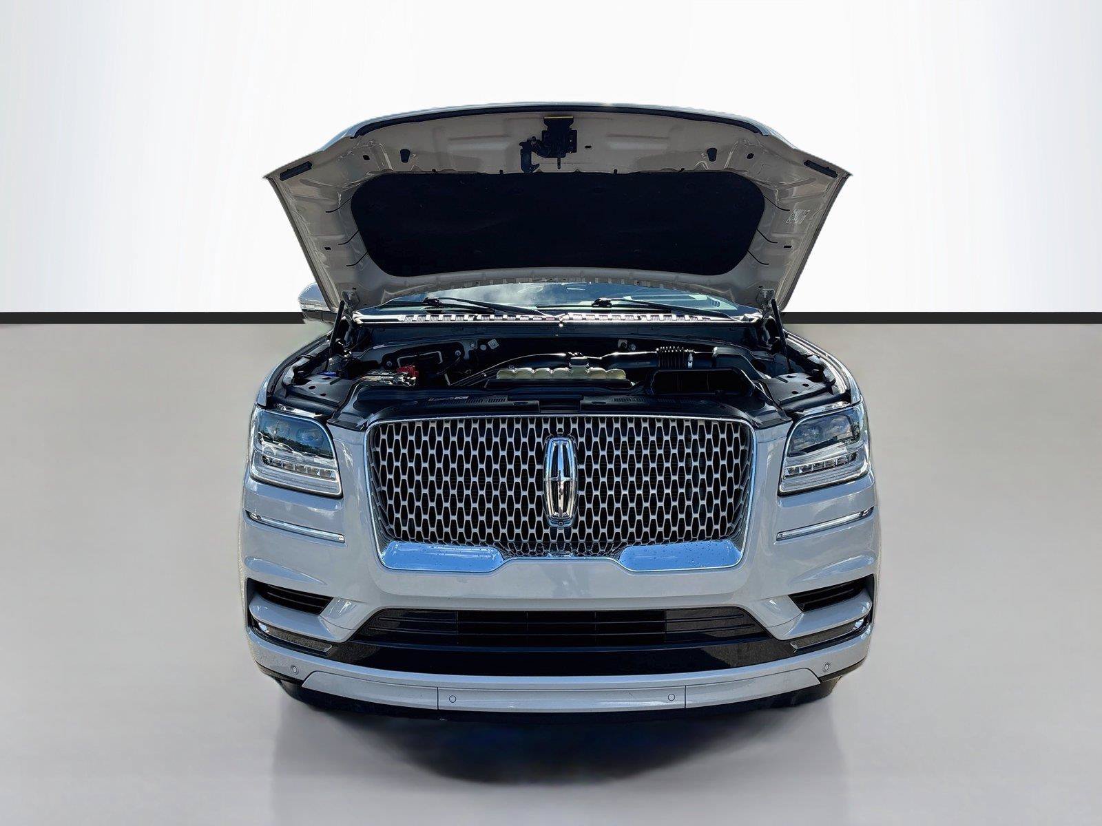 Used 2021 Lincoln Navigator L Reserve AWD/4WD image 37