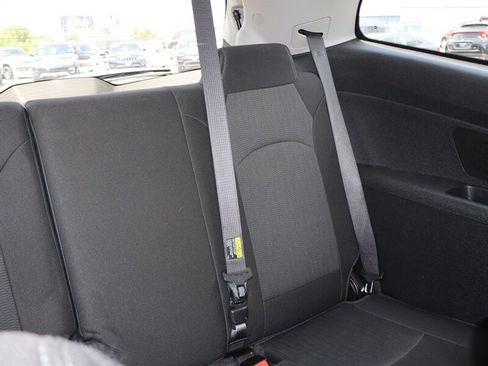 Used 2016 Chevrolet Traverse LT FWD image 12