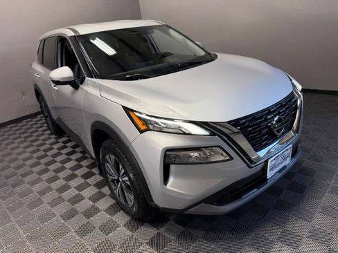 Used 2021 Nissan Rogue SV AWD/4WD image 2