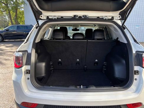 Used 2022 Jeep Compass Limited AWD/4WD image 6