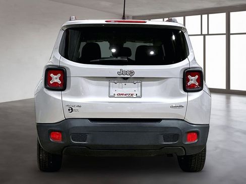 Used 2016 Jeep Renegade Latitude AWD/4WD image 4