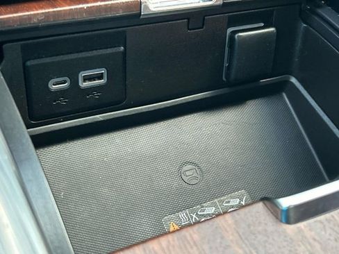 Used 2023 GMC Yukon Denali Ultimate image 41