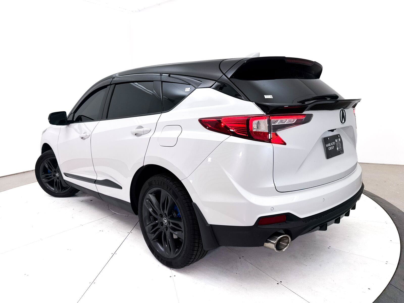 Used 2023 Acura RDX w/ Advance Package AWD/4WD image 2