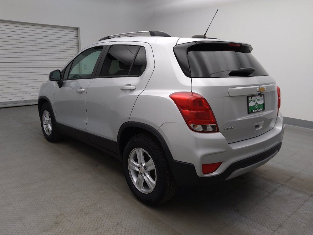 Used 2021 Chevrolet Trax LT w/ LT Convenience Package FWD image 5