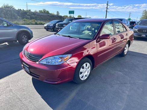 Used 2003 Toyota Camry XLE FWD image 2