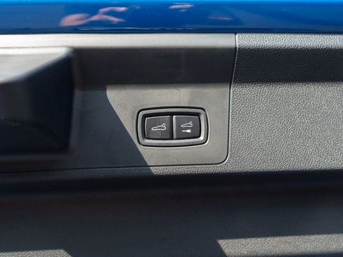 Certified 2025 Porsche Panamera image 34