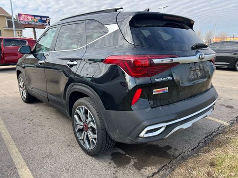Used 2021 Kia Seltos SX w/ SX Sunroof Package image 4
