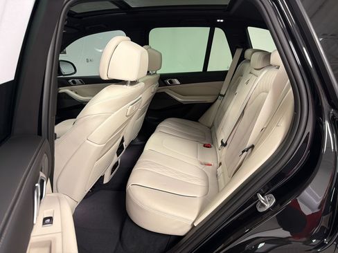 Certified 2025 BMW X5 sDrive40i w/ M Sport Package RWD image 15