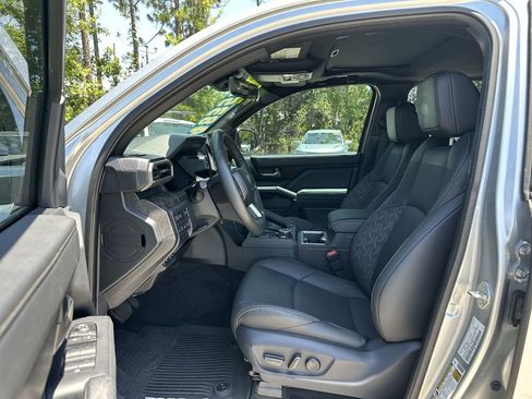 Used 2024 Toyota Tacoma Limited AWD/4WD image 20