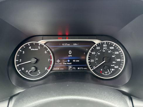 Used 2025 Nissan Sentra SV FWD image 10