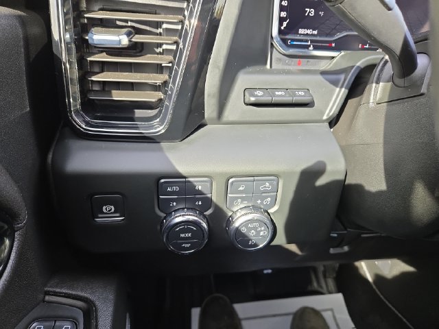 Used 2024 GMC Sierra 2500 AT4 w/ AT4 Premium Plus Package AWD/4WD image 21